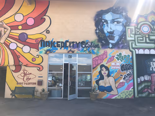 Item #25368776040682519390983776677225528740167958372111640572942765198608470900737 Media