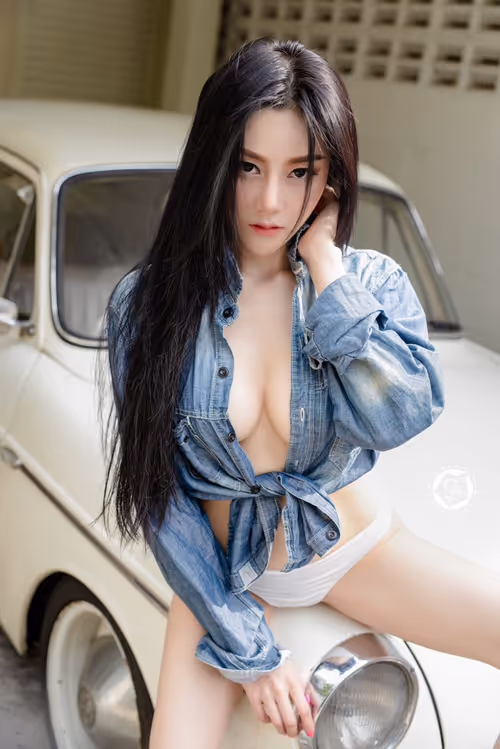 Item #115129532728274428207012742807904127768738728333221063717862283079772721381377 Media