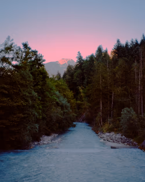 Item #72063473001551707938921919543400060516989299042125628765680198894954896949249 Media