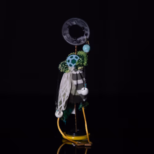 Item #22603120525120236904336132415769835749351751882947872171728546655599769681921 Media