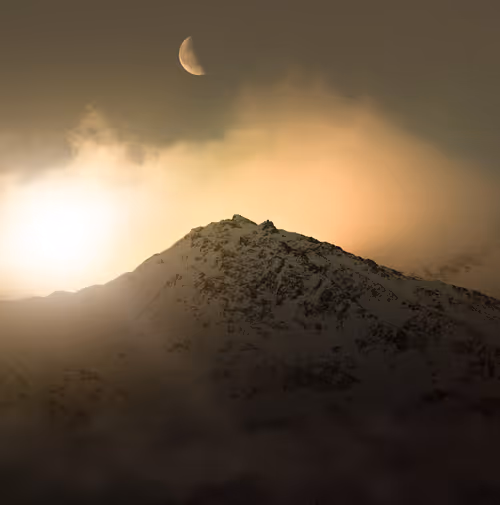 Item #9109585521216700921320633943546002484085605596253519079097704980038771802113 Media