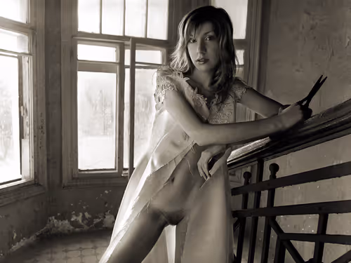 Item #46112105043611252594125813457877058625482088591198264336315506024085867986945 Media