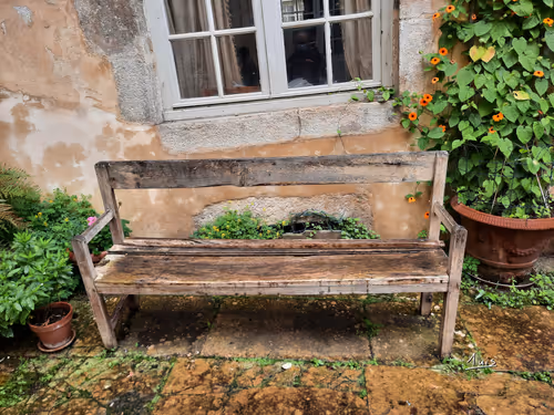 Item #114543230969717108132573126781448126132857726158970265371018024211634202869763 Media