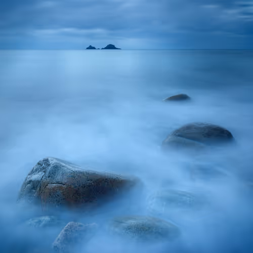 Item #33905874090819082513688943538230910820806372635716531311002980200342540517377 Media