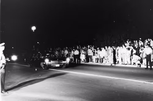 Item #103869953884735727563221393256320645863605690120870363676987596948880310140929 Media