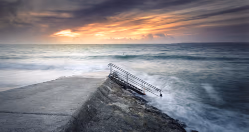 Item #33913556043655992485094381743340351336212161347103993477257409413769806741505 Media