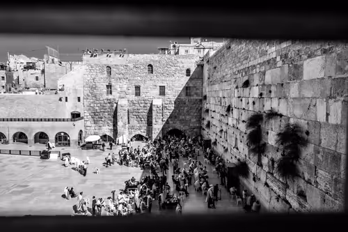 Item #84834639463328091260484975677994672960317612935287513554023818061839819866113 Media