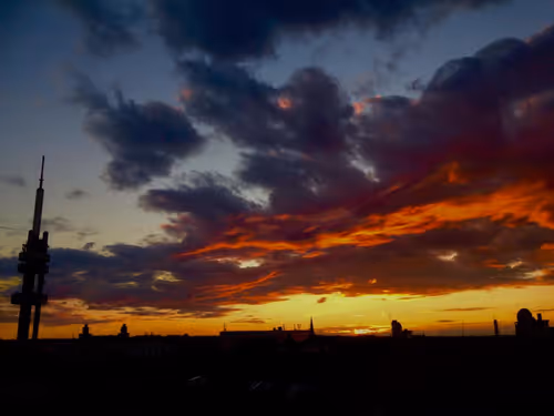 Item #27968267673107662766420978361214962595577400809433228947412730581272940773381 Media