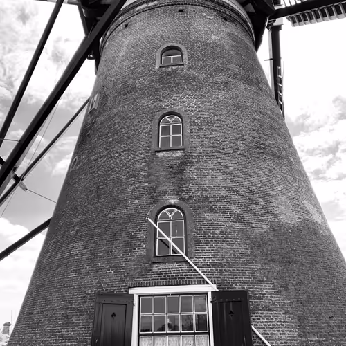 40449787652065743018640773044495240111019622512701765753694832713580767346689