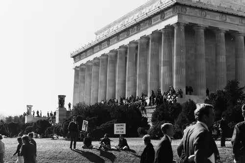 Item #103869953884735727563221393256320645863605690120870363676987596916994472935425 Media