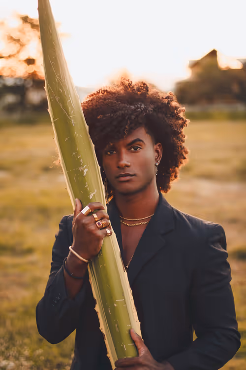 Item #84237398063792906420609075783768427285365489021180141438866458783745663041537 Media