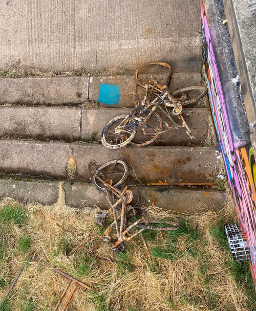 Item #8091320578472828144279632785841063966074725098085824037575393912324681105409 Media