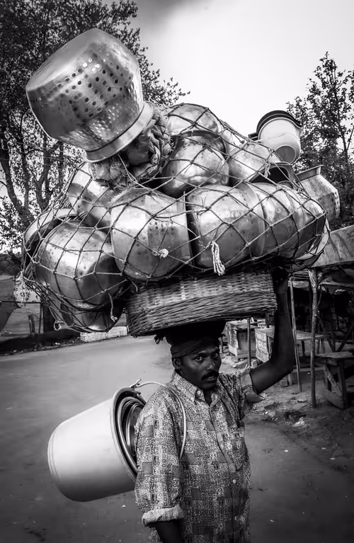 Item #84834639463328091260484975677994672960317612935287513554023818014560819871745 Media