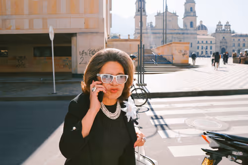 Item #27121080157941050987513460384330730201476318778818369779606053878167574151169 Media