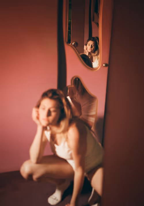 Item #107431263592480299811499235302818049319062692943160370239942642471469479624705 Media