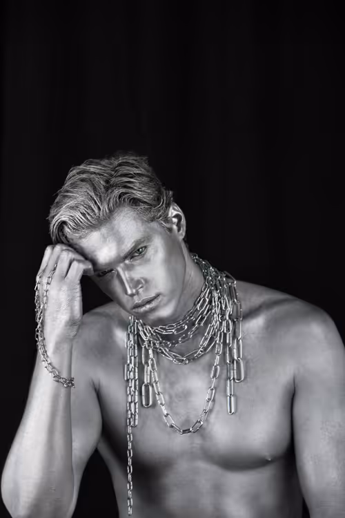 Item #105716535460403645327862360073732361872751920528830968826519729352595923271681 Media