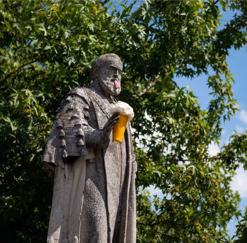 Item #55216672598840708961384749684848616551278129301068730357297170836075279548638 Media