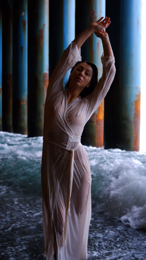 Item #59591851924691544541695429619842258818989207574628037204564950807777896300545 Media