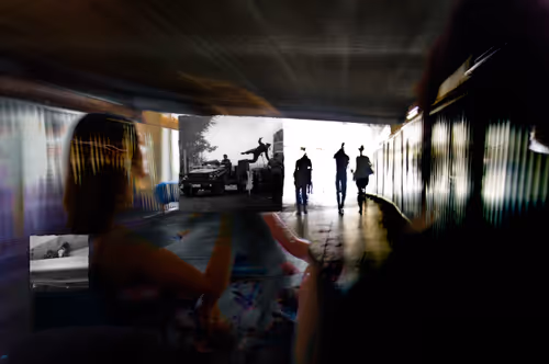 Item #27953109564246580957882021021992577706177357945792236001331994407912310046730 Media