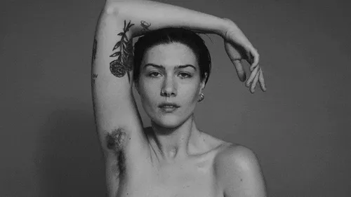 Item #6736733873276100771878427872874116491949098872357231185218843799427271884801 Media