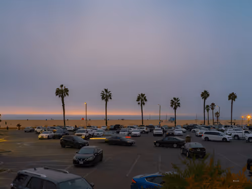 Item #62617397375757312297803897609954755559227699621957103885912270302197997109249 Media