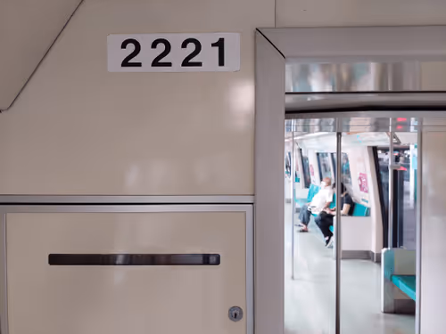 Item #11772158299860598059635981857822942558920084481603702245382385885210562527233 Media