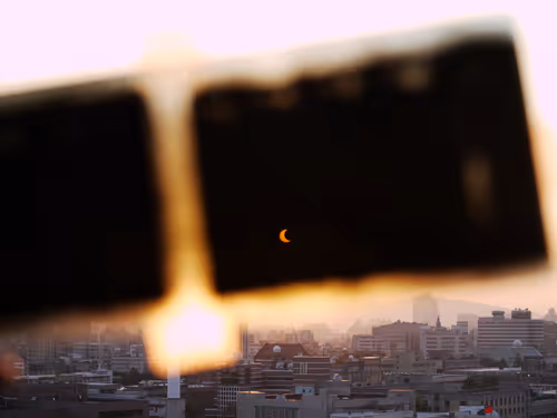 Item #105322358618701185533743754469895824107639028648078310589264470345444224925697 Media