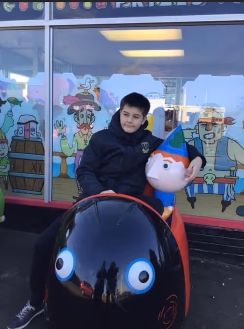 Item #48566992786224998676168598615411781929349456576076914528990794506508708085761 Media