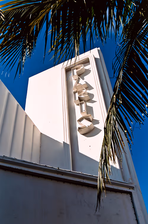 Item #13336409770614763797577425871740572581515837587158292676626682454820966629377 Media