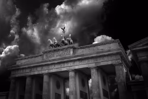 Item #40160686583094733528677484039903516258611509642019211679321071389100468076545 Media