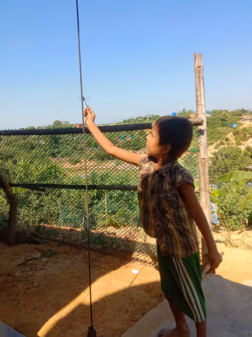 Item #28483083615204022371300351477704581571274768988091129970329682107656650620929 Media