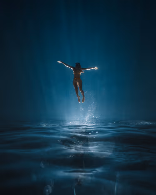 Item #28576884558960261702679330541156353592021494721255183711613472592497754505217 Media