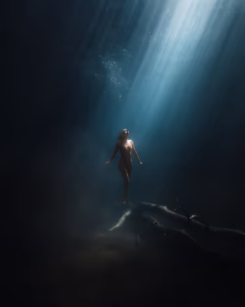 Item #28576884558960261702679330541156353592021494721255183711613472584801173110785 Media