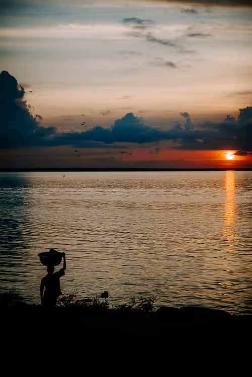 Item #114356424979646912091291396938675079969318378250921425408739931228639571476481 Media