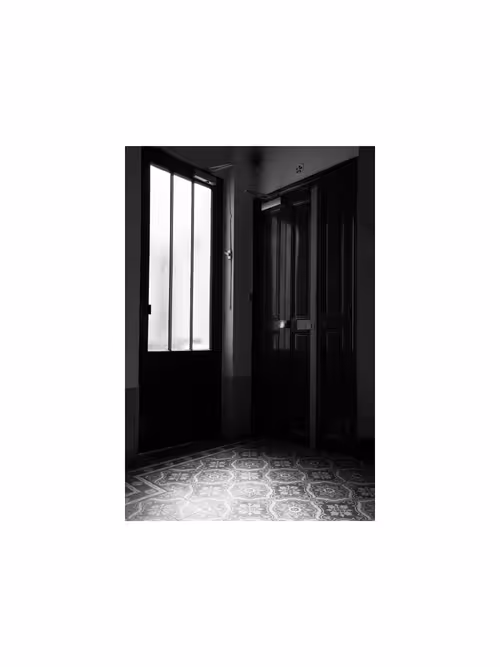 Item #39633243355012798428189585686524255440706340711966007127800397930957100810241 Media