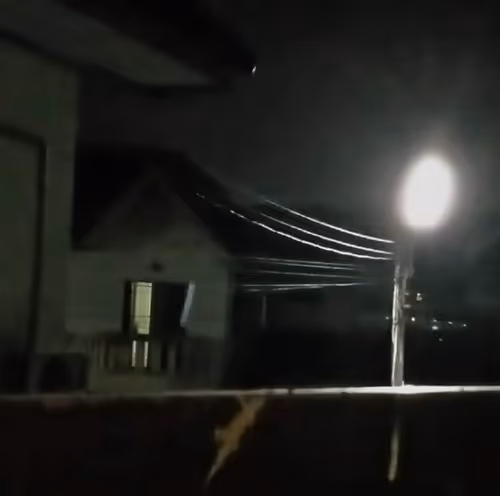 Item #15228845018221270444917858890004613932879500867801961407917174748107847499777 Media