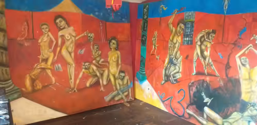 Item #98199809023762123732219275350316083080417473016680929854244224205145291882497 Media