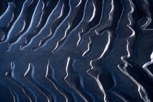 Item #55403408665547609189092792610750107765895786822855229620827419017429087420417 Media