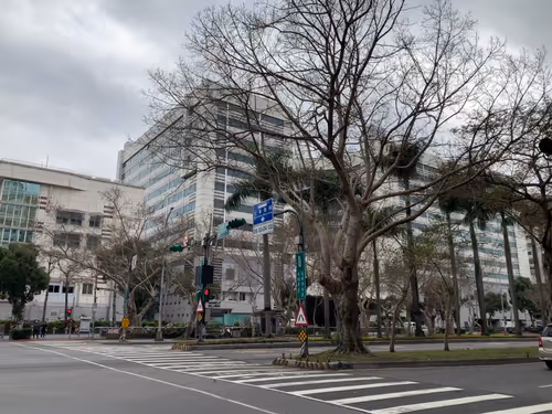 Item #105322358618701185533743754469895824107639028648078310589264470458693922586625 Media