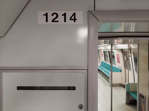 Item #11772158299860598059635981857822942558920084481603702245382385852225213693953 Media