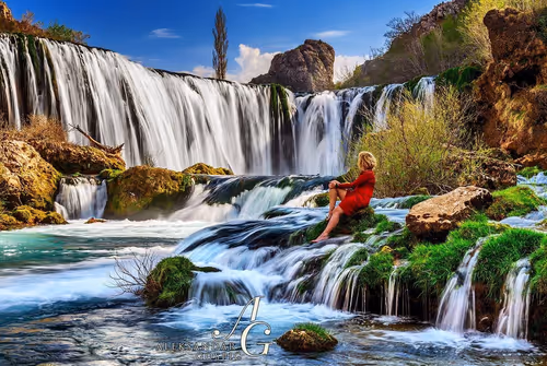 Item #65345487953311582179904319908136273825398030986349115812322284613924395417601 Media