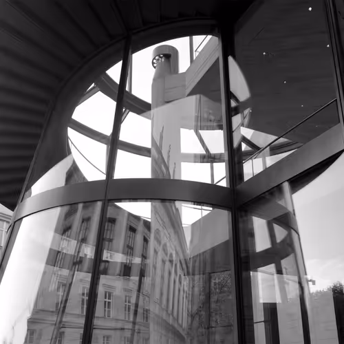 Item #34074302066752213715126654038462946332588047310136711959584651199334779453450 Media