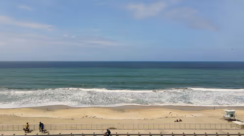 Item #20690686598406327978537158336164426387947003883481915028812449898123197677569 Media