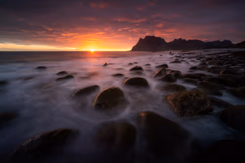 Item #70181392208351444828797858341320009028423104343210808831901440014726478168065 Media