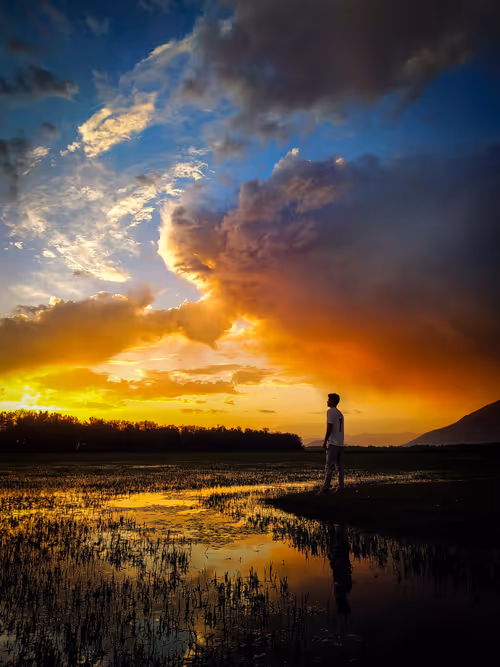 Item #106096322599603620341222276342369033024048943291878962669270680807116883623937 Media