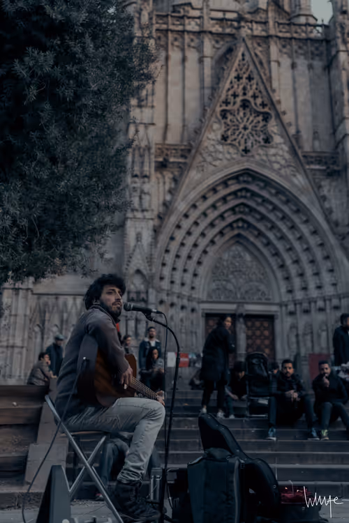 Item #74875889141145645292753782198545527001710615385351102791311981760513524629505 Media