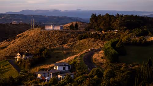 Item #100151078309057675366159992497543003968848618159963270405575559693283954262017 Media