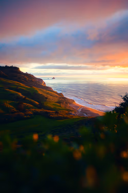 Item #28249669150142615207579555762608265536132247185199409993543532492650646077441 Media