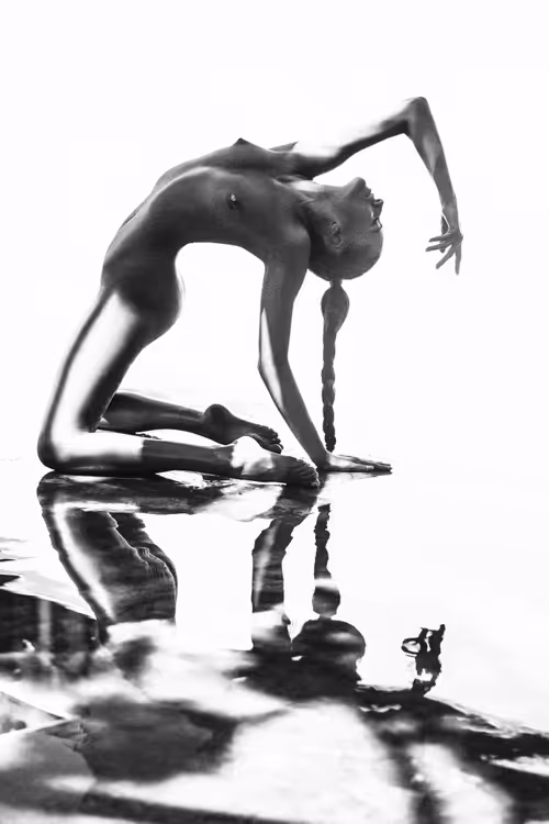 Item #10633067303586655002322856330995960542814447991305155066433384168855261151233 Media