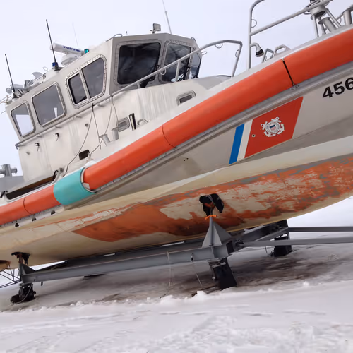 77583281568737235436217946850455306889185240163730885588302184184498320572417